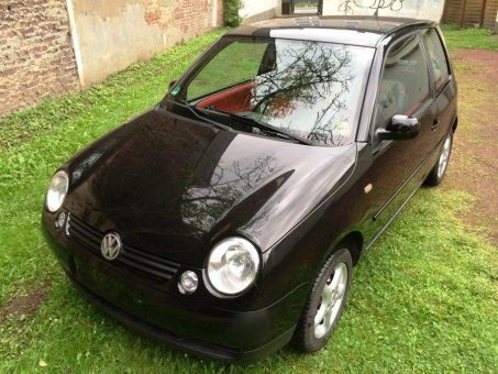 Gebrauchtwagenhändler kaufen ihren Gebrauchtwagen für den Auto Export