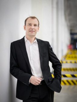 Hochleistung trifft auf energieeffiziente Robotik: KHS Innopal PLR geht in Serienreife