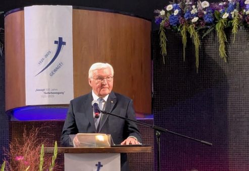 Festakt und Gottesdienst zum Jubiläum „Gewagt – 500 Jahre Täuferbewegung“