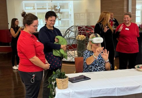 Therapie und Pflege zum Anfassen: Fachkräftetag im Passauer Wolf Bad Griesbach