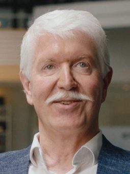 Element Logic und Elotec feiern die weltweit erste AutoStore-Installation