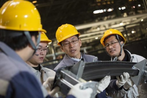 Chinesischer Auto-Hersteller FAW Car setzt für Fertigung seiner Stoßfänger auf Leichtbau-Werkstoff von thyssenkrupp