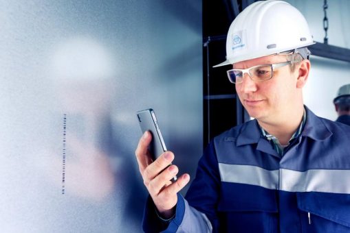 Automobilkunden profitieren von neuem Verfahren: Mit „Quality Tracking“ können Fehlstellen auf dem Stahlband per Barcode entdeckt und entfernt werden