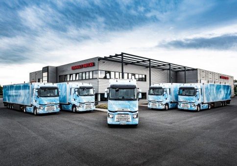 Renault Tucks startet in Deutschland Roadshow „Tour De Eis“