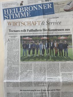 Heilbronner Stimme: TECNARO rollt Fußballern Bio-Kunstrasen aus
