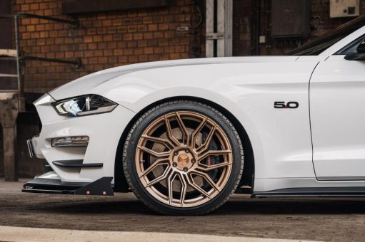 Barracuda Racing Wheels Europe: Bronzefarbene Dragoons am weißen Mustang GT