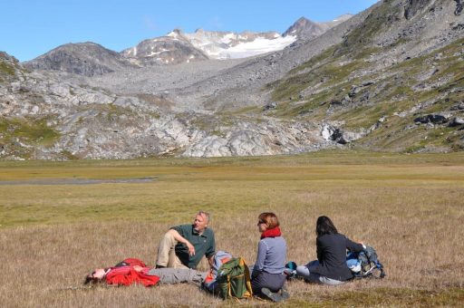 Rentnerbus mit Fotostopps oder Sauftour für Teenager: Warum Gruppenreisen einen so schlechten Ruf haben – und wie es anders auch geht.