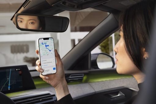 PEUGEOT bietet für seine Elektromodelle jetzt noch mehr vernetzte Dienste