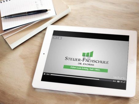 Mit Steuer-Fachschule Dr. Endriss Mitarbeiter fortbilden