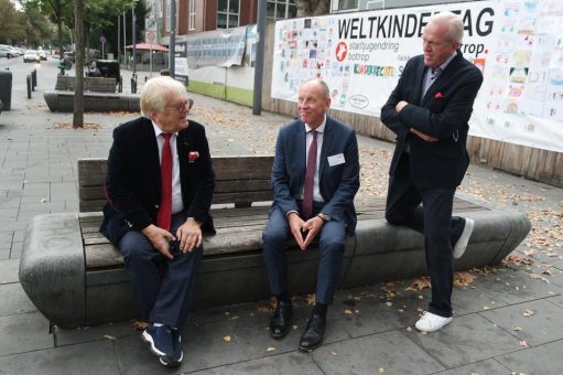 Beethoven auf der Biergarnitur: Justus Frantz spielt im Hansa-Center Bottrop