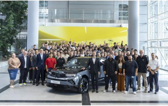 Die Zukunft beginnt heute: Opel begrüßt neuen Ausbildungsjahrgang 2025