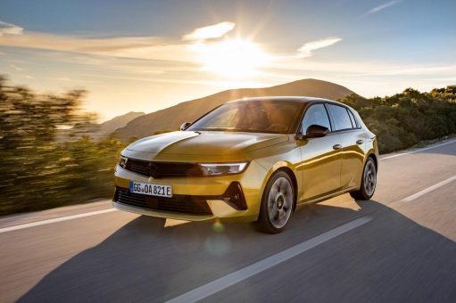 Mehr Leistung, mehr Reichweite, gleicher Preis: Neuer Plug-in-Hybrid für Opel Astra und Astra Sports Tourer