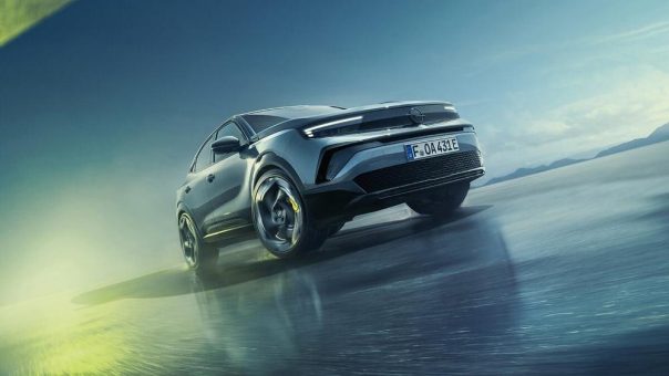 Schnellster vollelektrischer Opel: Vorhang auf für den Opel Mokka GSE