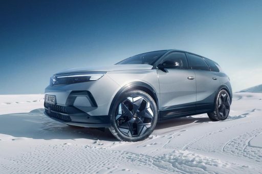 Vier gewinnt: Opel Grandland Electric jetzt mit Allradantrieb bestellbar