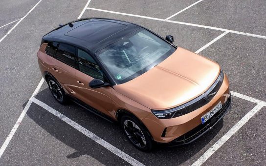 Sonnige Aussichten: Die Panoramadächer bei Opel Grandland und Co