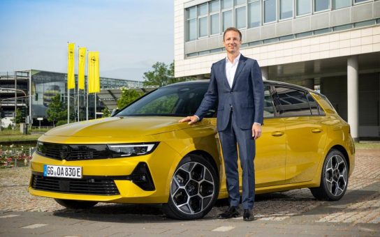 CEO Florian Huettl bekräftigt Opel-Elektrostrategie beim Auto-Gipfel im Kanzleramt