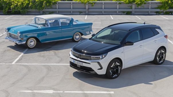 Opel-Topmodelle von damals und heute auf der 19. Classic-Gala Schwetzingen