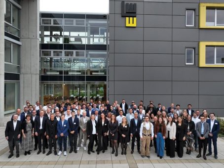 Glückliche Gesichter und stolze Absolventen bei der Freisprechungsfeier 2025