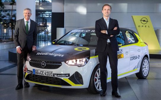 Opel und ADAC verlängern Partnerschaft im elektrischen Rallyesport