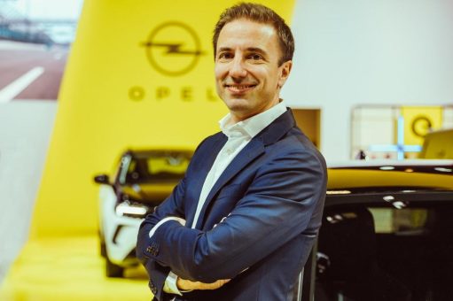 100 Prozent elektrifiziert: Opel CEO Florian Huettl präsentiert vier Weltpremieren in Brüssel