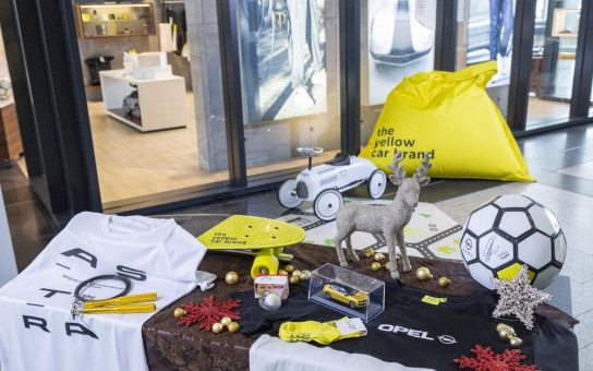 Neue Opel Astra-Kollektion und mehr: Weihnachts-Shopping im Opel Lifestyle Shop