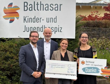 Bundesverband Feuerverzinken: Mitglieder spenden 32.350 Euro an Kinder- und Jugendhospiz Balthasar