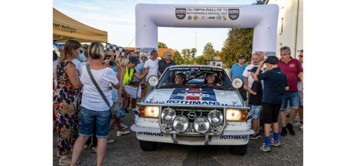 Klassiker und Sonne satt: Walter Röhrl fährt historische Opel-Rennwagen beim Olympia-Rallye ’72-Revival