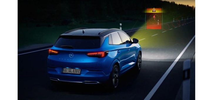 Vorausschauend: Das Night Vision-System im neuen Opel Grandland