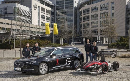 Saisonstart: Opel Insignia Sports Tourer für Formula Student-Teams