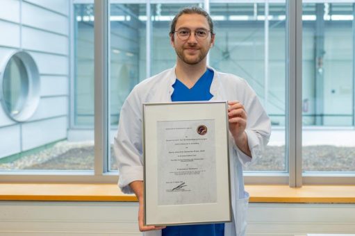 Hans-Joachim Denecke-Preis geht an Team um Karlsruher Hirnchirurgen