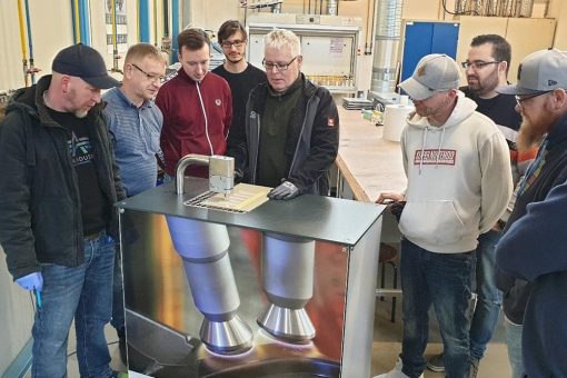 Neue Anlage zur Oberflächenvorbehandlung von Plasmatreat am SKZ in Halle