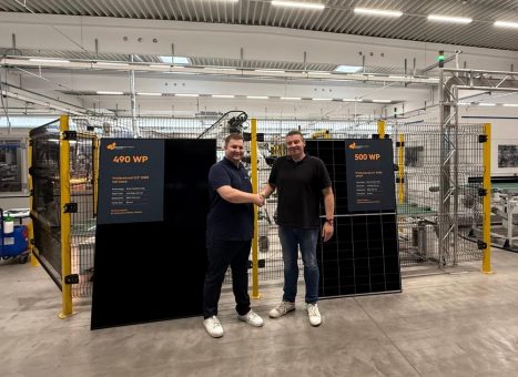 Voltara sichert sich 50 Megawatt exklusive Produktionskapazität bei der Sonnenstromfabrik für neue 500-W-Back-Contact-Module