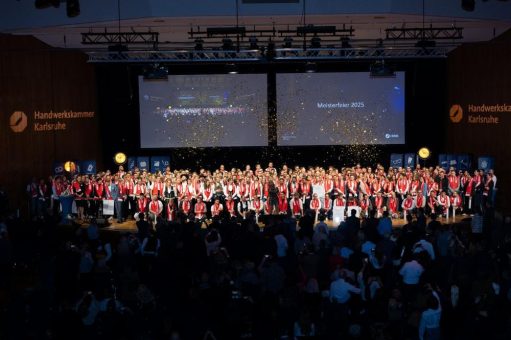 Meisterfeier in Pforzheim für 380 Absolventinnen und Absolventen