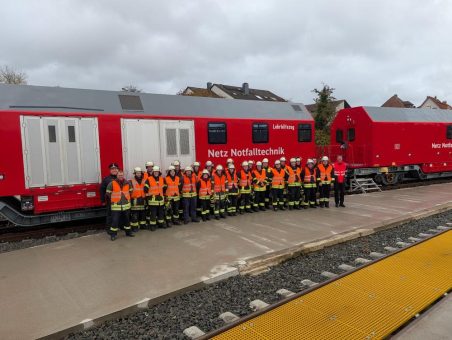 Spezialisten für den Einsatz an der Schiene ausgebildet
