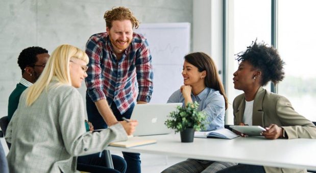 Digital oder abgehängt?– Warum moderne Personalverwaltung über Wettbewerbsfähigkeit entscheidet