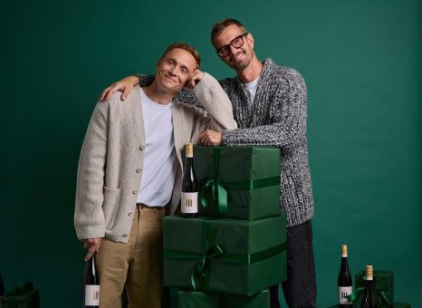 Joko Winterscheidt und Matthias Schweighöfer sorgen an kalten Wintertagen für heiße Tassen