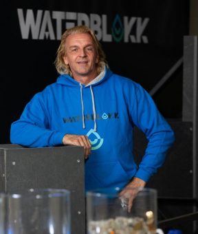 Waterblokk GmbH erhält Hauptpreis in der Kategorie „Gesellschaftliche Resilienz“ für modulares Hochwasserschutzsystem aus Recycling-Material