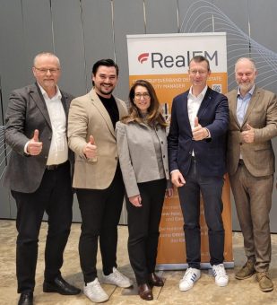 Erfolgreiche RealFM-Mitgliederversammlung am 21. November 2025 in München
