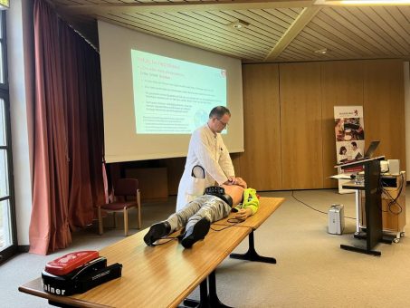 Passauer Wolf Bad Griesbach bietet Erste-Hilfe-Kurs für Patienten im Rahmen der Herzwochen an
