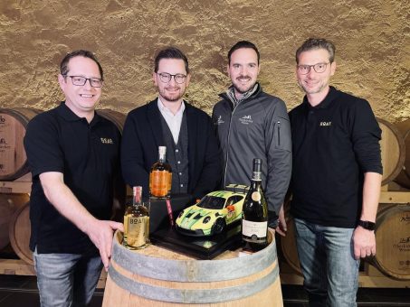 Exklusive Charity-Auktionen: BOAR Gin versteigert vier streng limitierte Sammlerflaschen für den guten Zweck