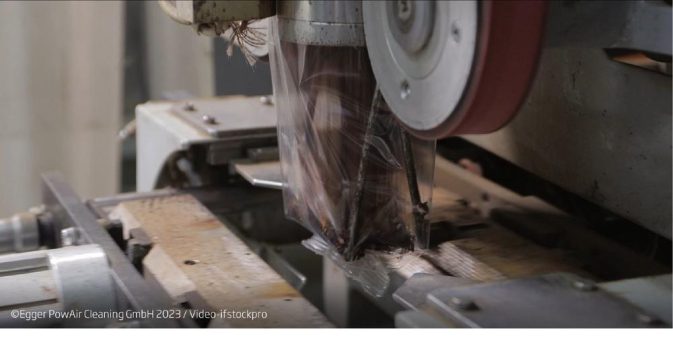 Industriereinigung von TEEBEUTELMASCHINEN durch Egger PowAir Cleaning