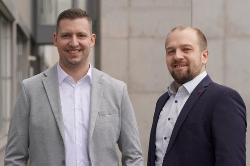 FLEXiCODE baut operative Führungsstruktur in zentralen Geschäftsbereichen aus