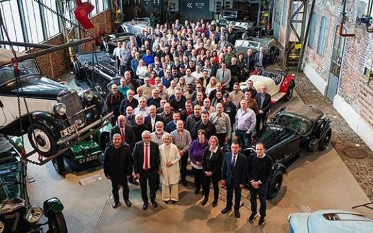 Erfolg braucht Spitzenleistung: Friedhelm Loh ehrt Jubilare und ruft zu mehr Mut auf