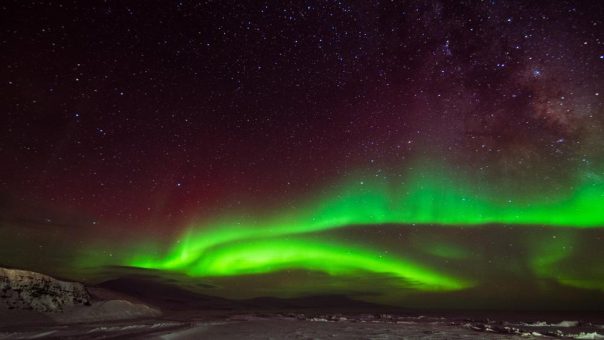 Polarlichter des Südens: Mit dem Antarktis-Reisespezialisten inventia zur selten beobachteten Aurora Australis