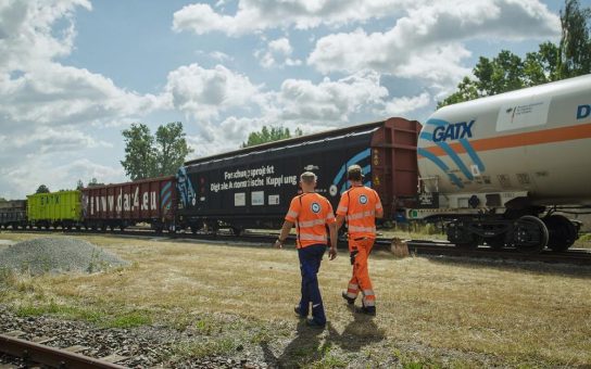 TÜV SÜD testet Digitale Automatische Kupplung auf der  Prüfanlage in Görlitz
