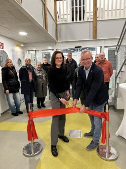 Neuharlingersiel: Eröffnung des Sanitärgebäudes „Kapitänshus“ am Nordsee-Campingplatz Neuharlingersiel