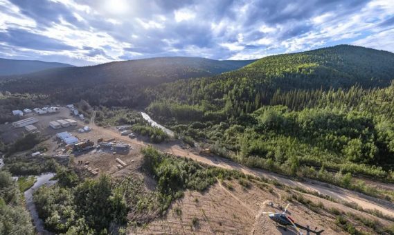 Sitka Gold plant 2026 Rekord-Bohrprogramm auf RC Gold-Projekt im Yukon