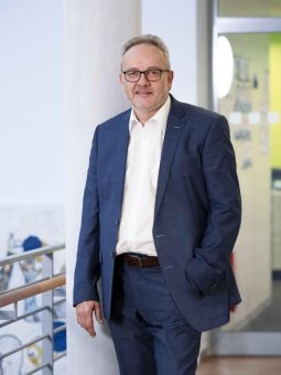 CEO-Wechsel bei Hauff-Technik – Dr. Michael Seibold übergibt nach über 20 Jahren an Nachfolger