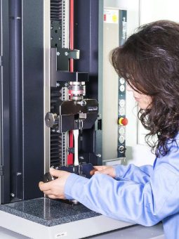 Europaweiter One-Stop-Shop für Verbindungstechnik und Komponentenschutz