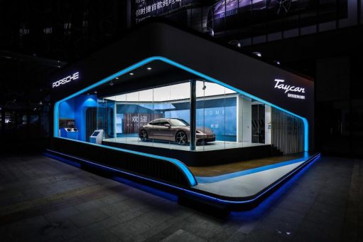 VOK DAMS China für die Porsche Taycan Space Roadshow